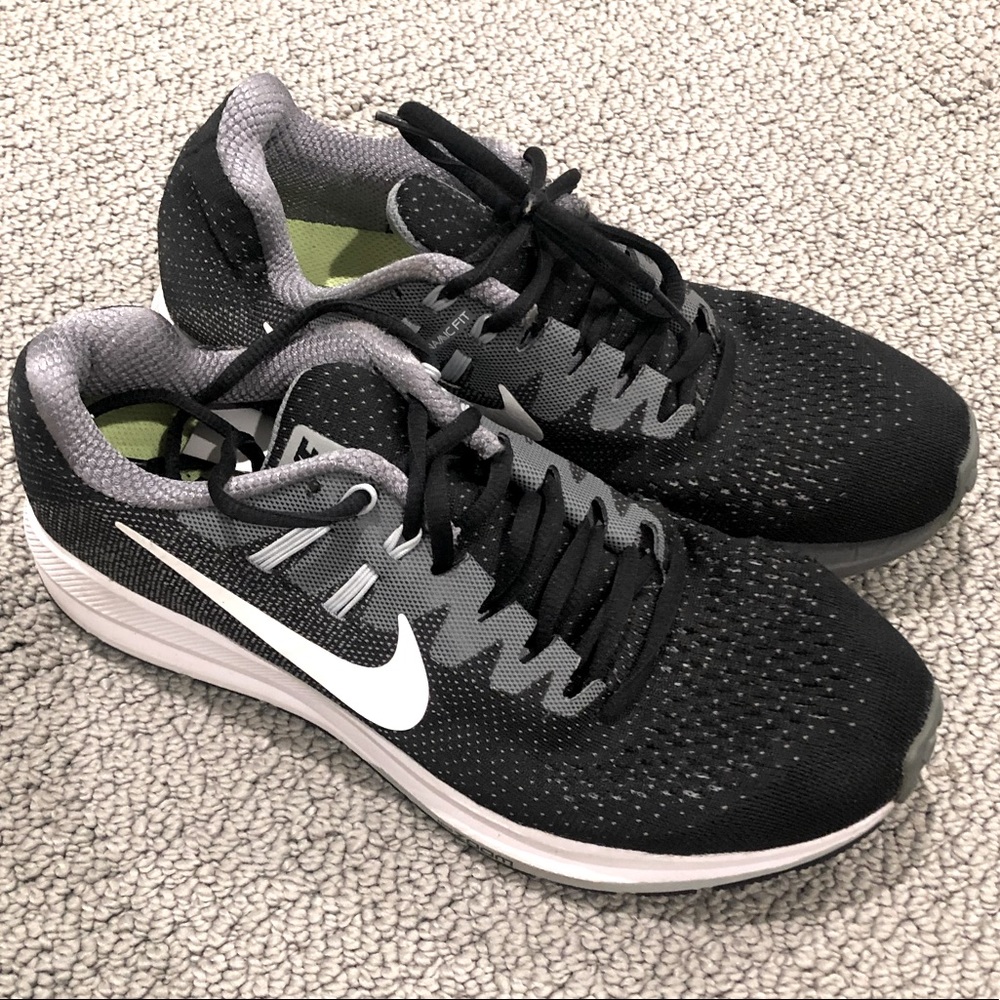 Nike tennis shoes